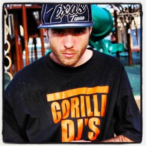 GORILLA DJ WILLIE BEE Photo