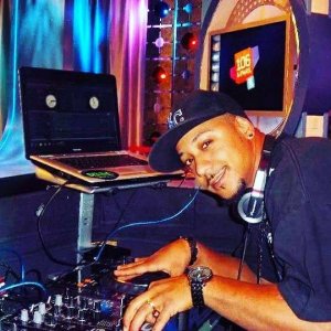 DJ KC The MixShow Supreme Logo